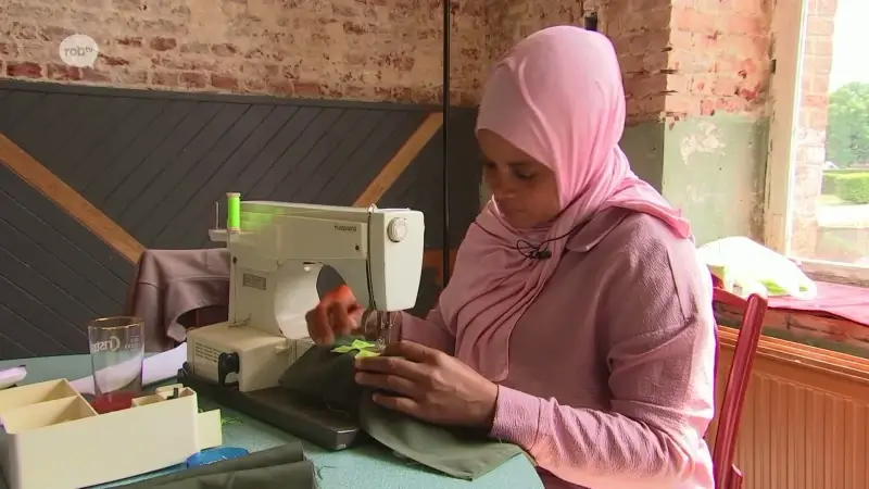 Nieuwkomers draaien in Diest mee op de werkvloer om Nederlands te leren: "Hier kan ik de taal met iedereen spreken"