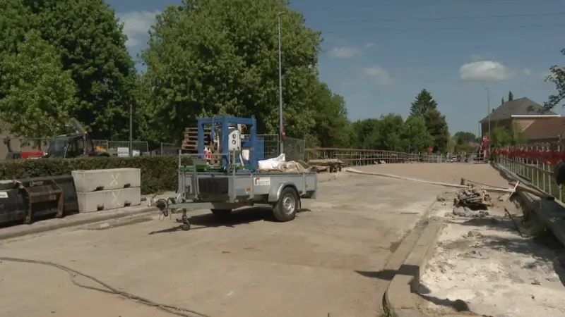 Werken aan Dijlebrug in Weggevoerdenstraat tussen Wijgmaal en Leuven duren maand langer dan gepland