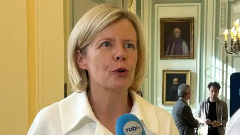 LIVE Sererine Vermeire: " We gaan minder controleren en meer vertrouwen geven aan onze mensen, de werkdruk moet naar beneden".