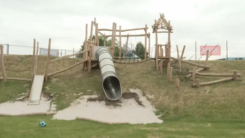 Speeltuin aan kinderdagverblijf Baloe in Scherpenheuvel-Zichem opgefrist, stad voorziet ook 150.000 euro voor 2 nieuwe speeltuinen in Messelbroek en Schoonderbuken
