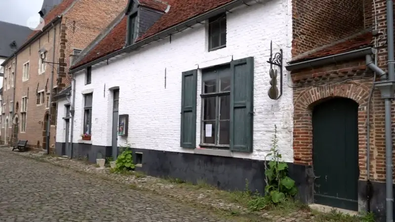 Stad Diest krijgt 67.000 euro subsidie van Vlaamse overheid om 2 huisjes van Begijnhof op te knappen