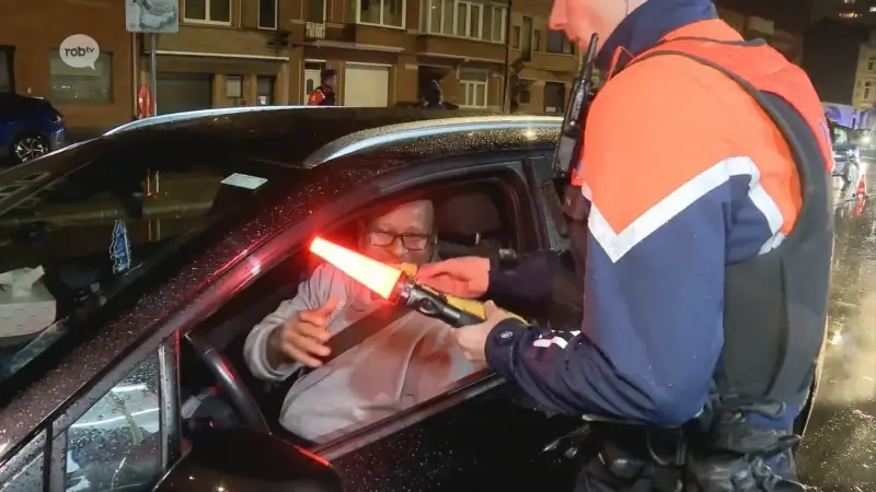 Leuvense politie haalt 5 bestuurders onder invloed van alcohol uit verkeer tijdens BOB-controle