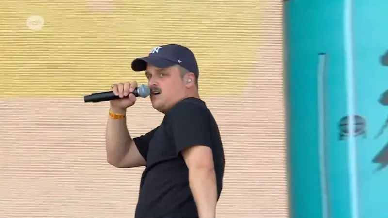 Glintsal en Charles trappen 50e editie van Rock Werchter op gang