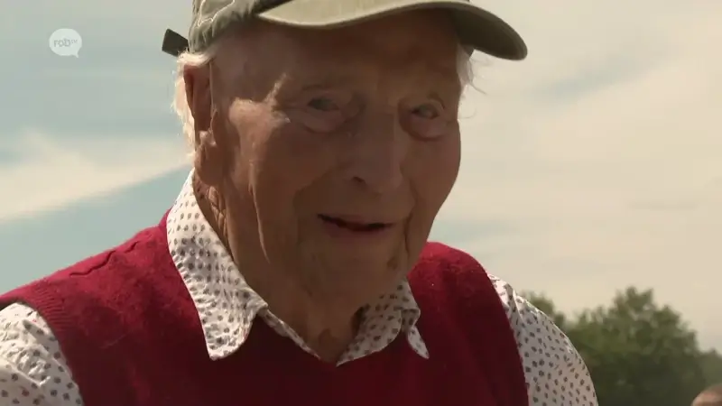 Gerard Zuallaert (100) is oudste bezoeker van Rock Werchter: "Eerste keer dat ik binnen ga"
