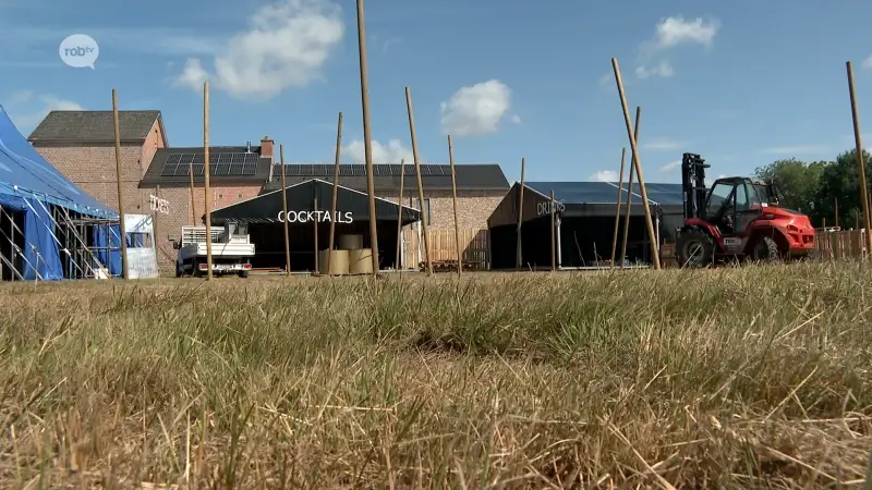 Feesten van 20u tot 8u, dat vind je nergens meer in België": Jeugdhuis Bunker uit Glabbeek ontvangt dit weekend opnieuw meer dan 4.000 feestvierders tijdens Bunkpop en Strandfuif