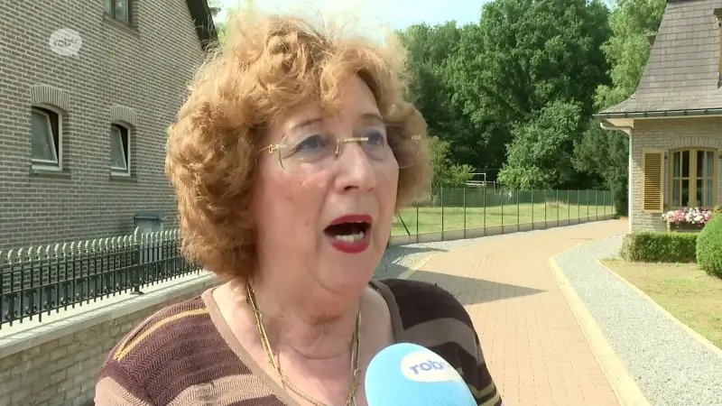 Rode verf tegen geweld in Gaza: "Het geweld duurt al veel te lang, daarom deze rode lijn"