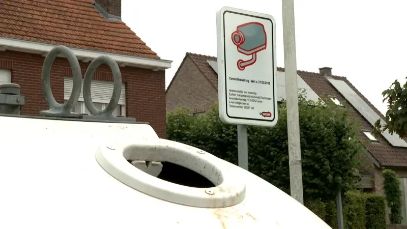 Glabbeek overweegt om glasbollen enkel toegankelijk te maken voor inwoners: "80% van alle sluikstorters is géén inwoner van Glabbeek"