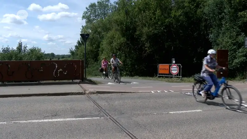 Fietsoversteek ter hoogte van de Demerbrug in Begijnendijk veiliger gemaakt