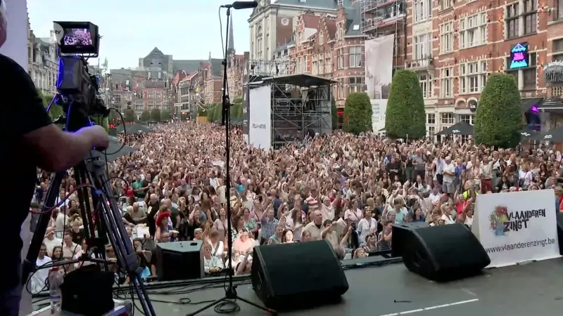 Leuven Zingt opnieuw een succes: duizenden toeschouwers zingen bekende nummers luidkeels mee