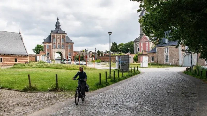 Leuven start met bouw nieuwe ontmoetingsplek op binnenplein van Abdij van Park: "Ook toegankelijker maken in de avond"