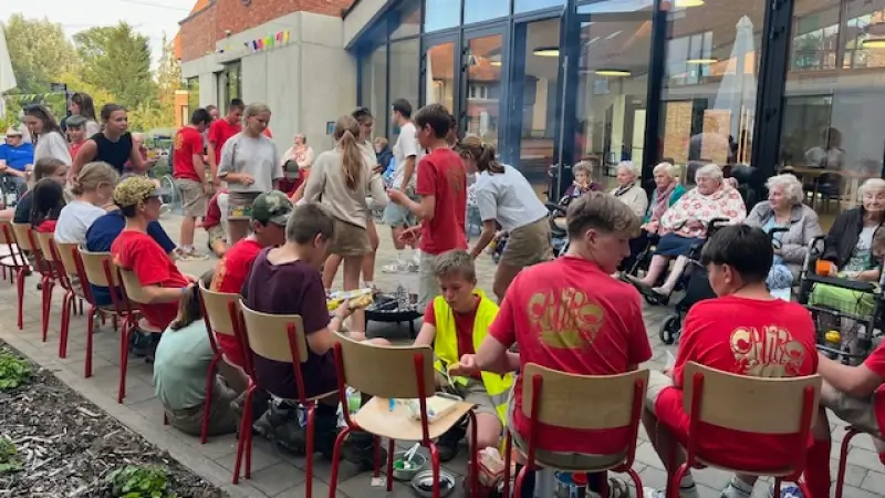 Meer dan 40 Chiroleden brengen nacht door in woonzorgcentrum Dommelhof in Tielt-Winge