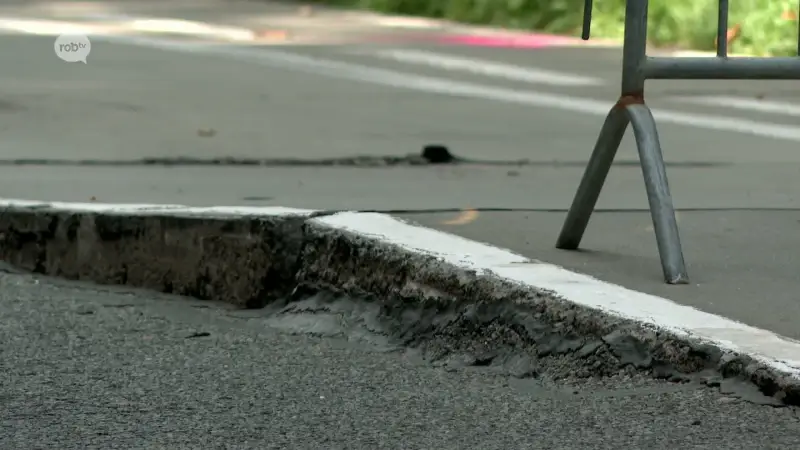 Wegdek Tiensesteenweg bij Lovenjoel omhooggekomen door hitte: nog hinder tot maandag 25 augustus