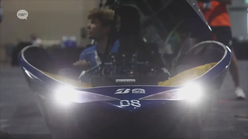 Zonnewagen van Innoptus Solar Team van KU Leuven slaagt voor technische keuring voor WK zonnewagenracen