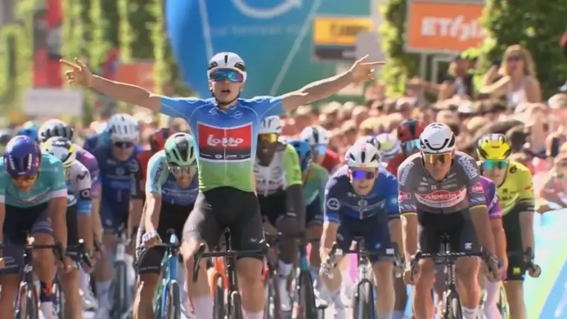Arnaud De Lie wint Tour of Leuven-Memorial Jef Scherens en pakt eindzege van Renewi Tour
