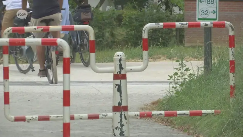 Stad Diest plaatst camera aan Saspoortbrug na herhaaldelijk vandalisme aan fietsbeugels: "Zelfs in Demer gegooid, dit kunnen we niet tolereren"