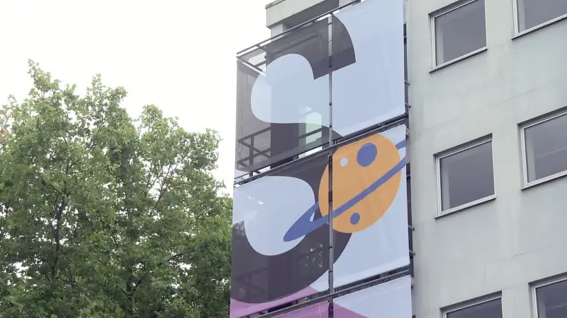 Middelbare school Sancta Maria in Leuven heeft nieuwe gevelbedekking in teken van LOV2030
