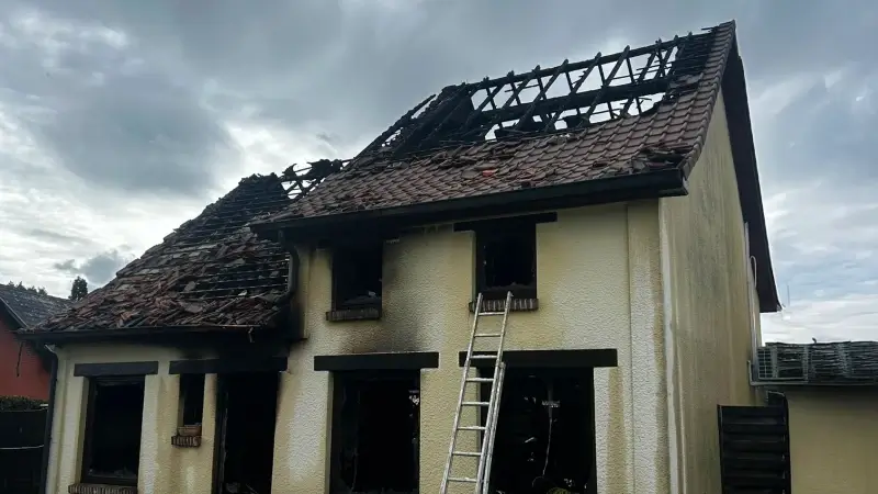 Brand verwoest woning in Scherpenheuvel-Zichem volledig: "Schade is enorm"