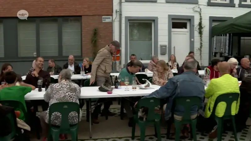 9e editie van Langste Eettafel in Tienen is opnieuw een succes: "Jaarlijkse traditie"