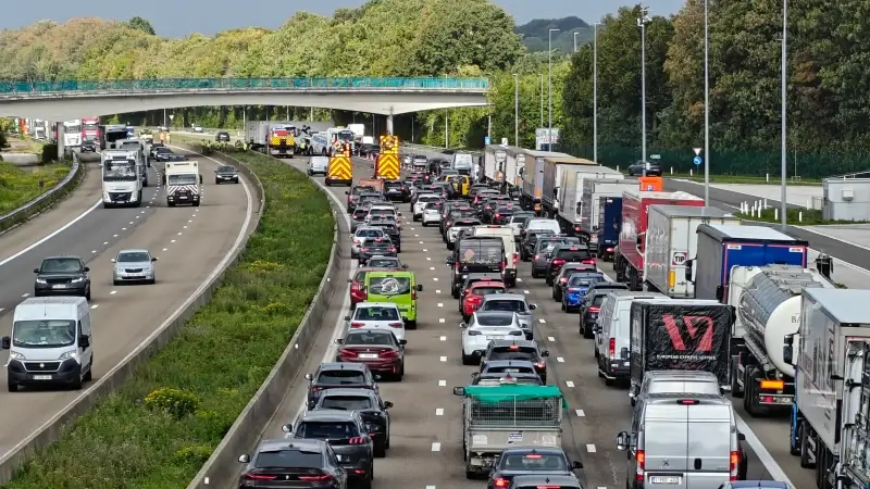 Rijbaan E40 richting Leuven in Boutersem na twee ongevallen weer vrijgemaakt