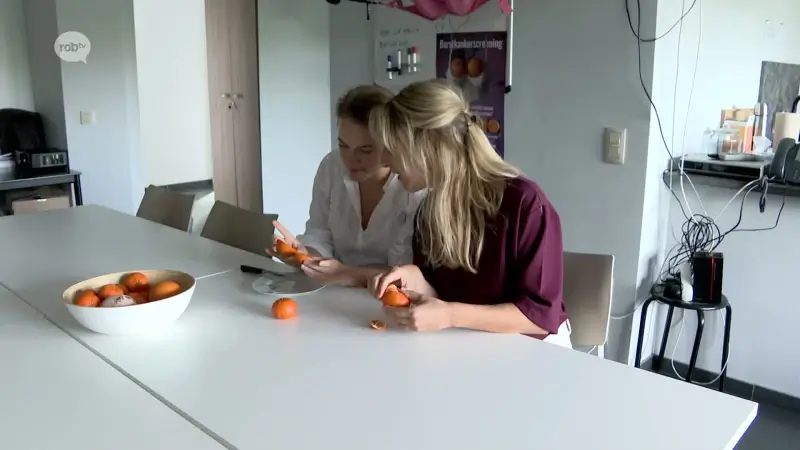 Opvallende affiche van RZ Tienen en huisartsenkring vraagt aandacht voor borstkankerscreening: "Slechts de helft van de vrouwen gaat in op de uitnodiging."