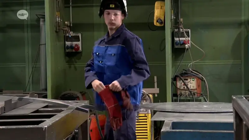 Leerling uit Tienen zoekt hoefijzers voor kunstwerk