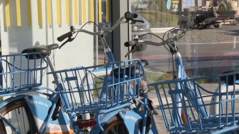 300 nieuwe deelfietsen op meer dan 60 plaatsen in onze regio: "Essentieel om vervoer duurzamer te maken"