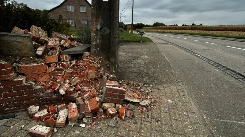 Bestuurder van 19 uit Diest met voorlopig rijbewijs knalt onder invloed van drugs na politieachtervolging tegen muur in Kortenaken