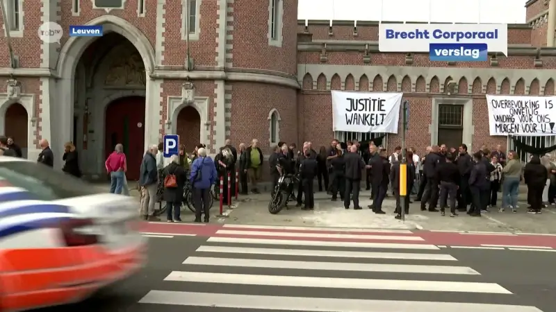 Hoofdafbeelding voor artikel Gevangenissen zitten overvol,…