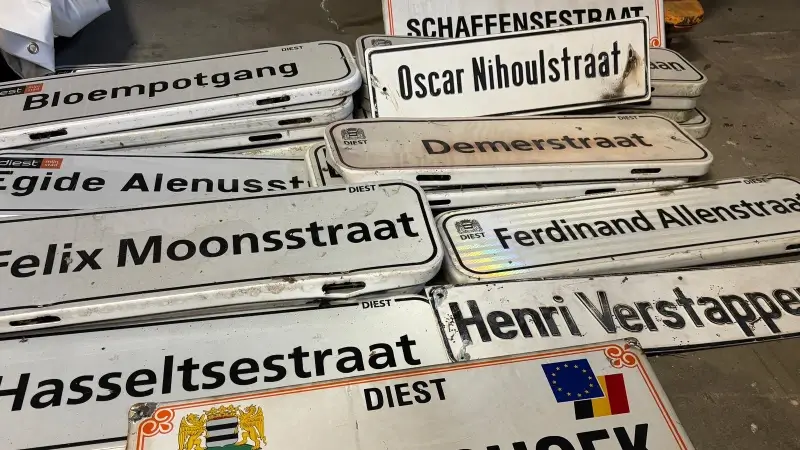 Stad Diest veilt net geen 70 oude straatnaamborden