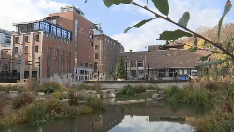 Oppositiepartij N-VA stelt zich vragen bij de waterkwaliteit van waterspeeltuin in de Leuvense Vaartkom