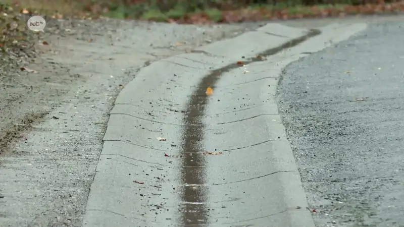 Werken aan de riolering op de Konijntjesberg in Holsbeek