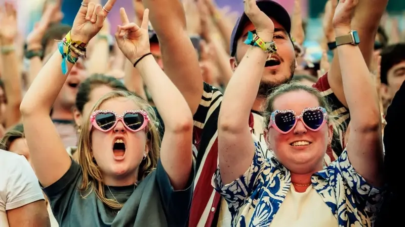 Rock Werchter kondigt 20 nieuwe artiesten aan: "Onder meer Pixies, The Lumineers, Kasabian, Halsey en Teddy Swims"