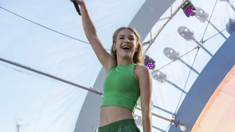 Pommelien Thijs en Roxy Dekker toegevoegd aan affiche van Werchter Boutique