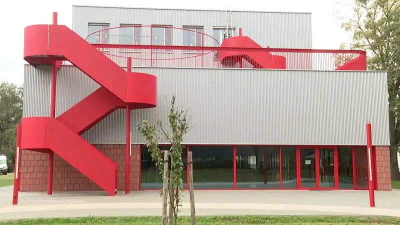 Hoofdafbeelding voor artikel Secundaire school De Nova…