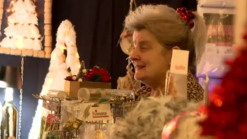 Hoofdafbeelding voor artikel Veel volk op indoor kerstmarkt…