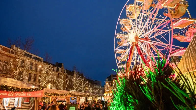 37e editie van Leuvense kerstmarkt begint vanmiddag op Ladeuze- en Herbert Hooverplein, kerstparade start om 17 uur aan Vaartkom