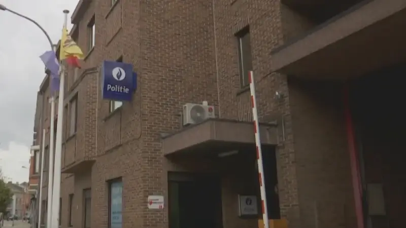 Hoofdafbeelding voor artikel Politie waarschuwt voor nepcontroleur…