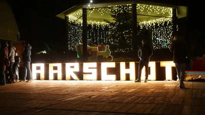 Fotocollage Winter van Aarschot: centrum en stadspark omgetoverd in kerstthema