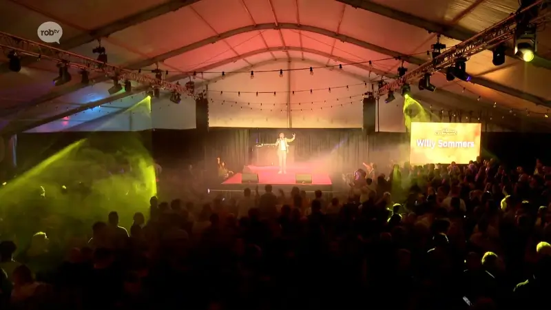 1.500 mensen dansen op Willy Sommers voor allerlaatste editie van de Vlaamse Schlageravond in Tremelo: "Heel jammer dat het verdwijnt"