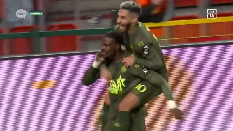 Sire, OH Leuven heeft een spits: Sory Kaba schenkt z'n team de zege op Standard (0-1): "Frustraties van ons afgevoetbald"