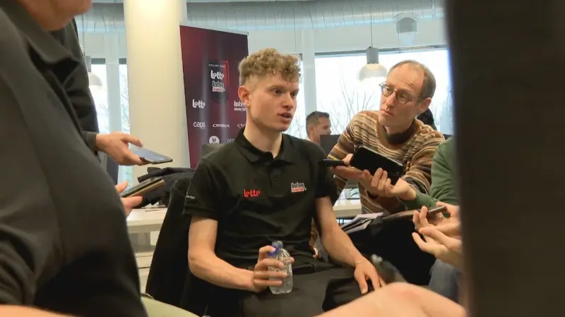 Hoofdafbeelding voor artikel Lennert Van Eetvelt rijdt…