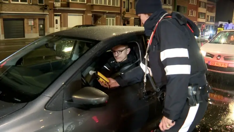 Politie van Leuven betrapt 6 personen met drugs op zak en 6 bestuurders onder invloed tijdens grootschalige verkeerscontrole
