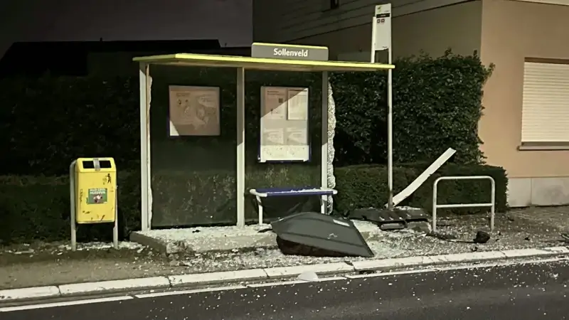 Bestuurder uit Aarschot knalt tegen bushokje in Wezemaal en pleegt vluchtmisdrijf