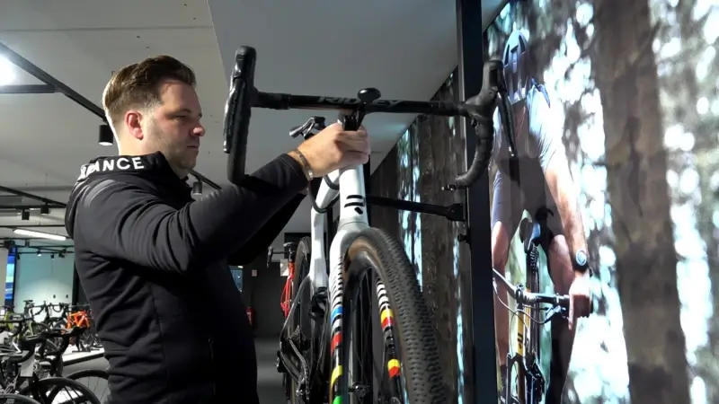 Hoofdafbeelding voor artikel Wout Van Aert, Niels Albert…