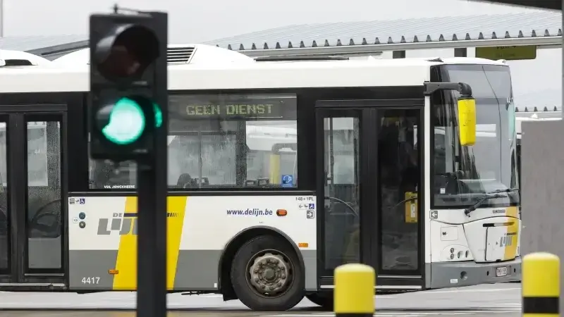 Ook in Tienen gaan besparingen bij De Lijn voelbaar zijn: impact op ondermeer de marktbussen