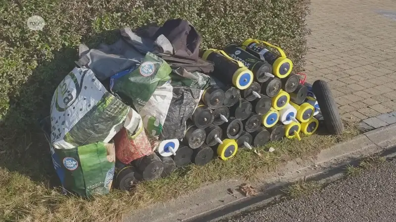 Hoofdafbeelding voor artikel 35 lege bussen lachgas gevonden…