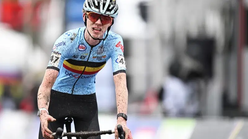 Giel Lejeune (Rotselaar) knalt naar brons op WK veldrijden bij junioren