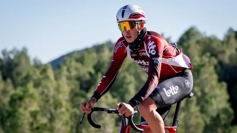 Lars Craps (24) uit Loonbeek mist voorjaarsklassiekers door blessure aan de knie