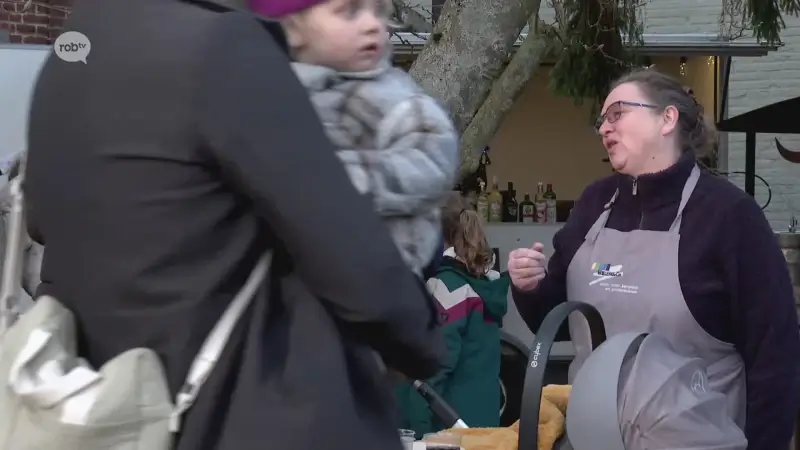 Allerlaatste kerstmarkt van het seizoen in Houwaart: "Nog een laatste keer de kerstsfeer beleven"