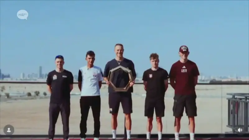 Organisatie UAE Tour voert Lennert Van Eetvelt op met wereldtoppers, Binkomnaar 8ste in openingsrit